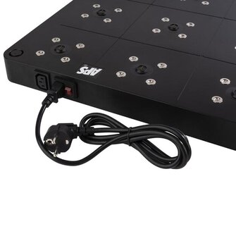 Lataus asema pöytälampuille 