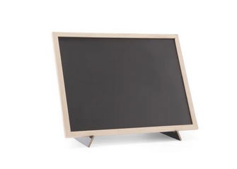 Liitutaulu jalustalla 