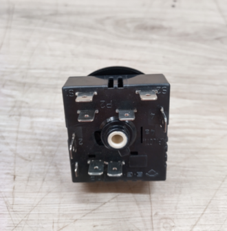 Tehonsäädin lämpökanteen Restmec KLE-LT kylmäkön työpöydässä / hampurilaisten kasauspöydässä