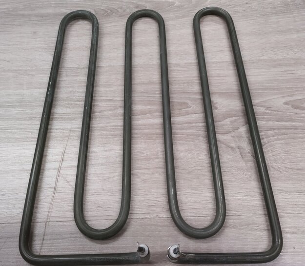 Vastus EL195 Lincat GS7E paistotasoon, keskellä